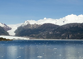 Scenic cruising Amalia or Brujo Glacier / Canal Sarmiento