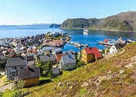 Honningsvag, Norway / Scenic Cruising North Cape